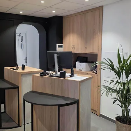 Paris 3 Etoiles 3* Витри-сюр-Сен