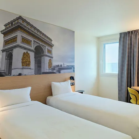 Отель Paris 3 Etoiles